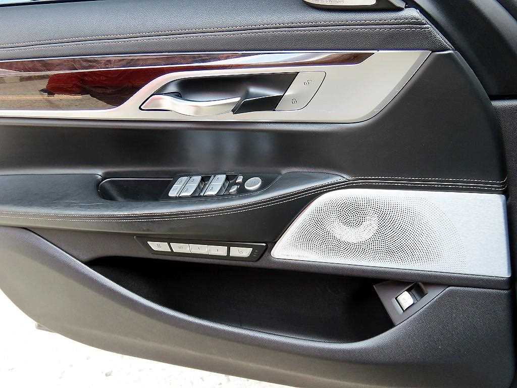 BMW 7 Series - Vista 12