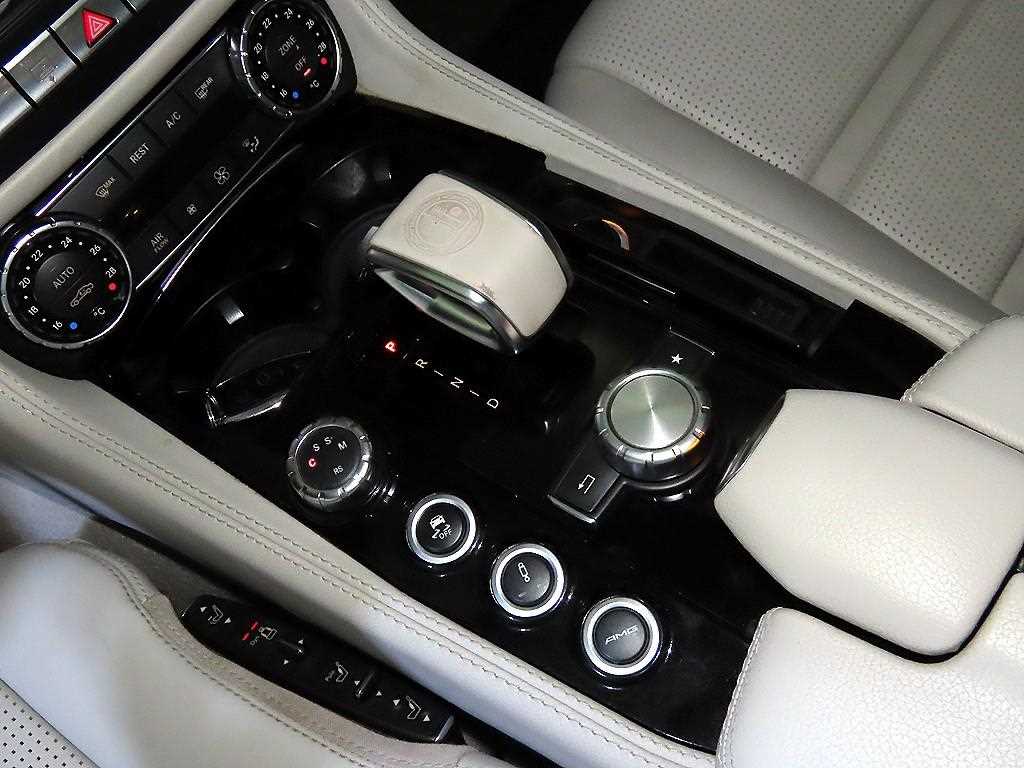 Mercedes Benz CLS Class - Vista 12