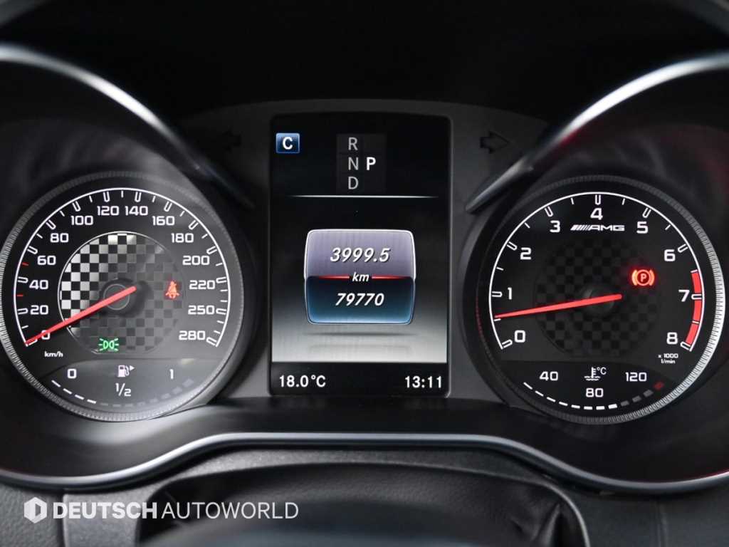 Mercedes Benz C Class - Vista 8