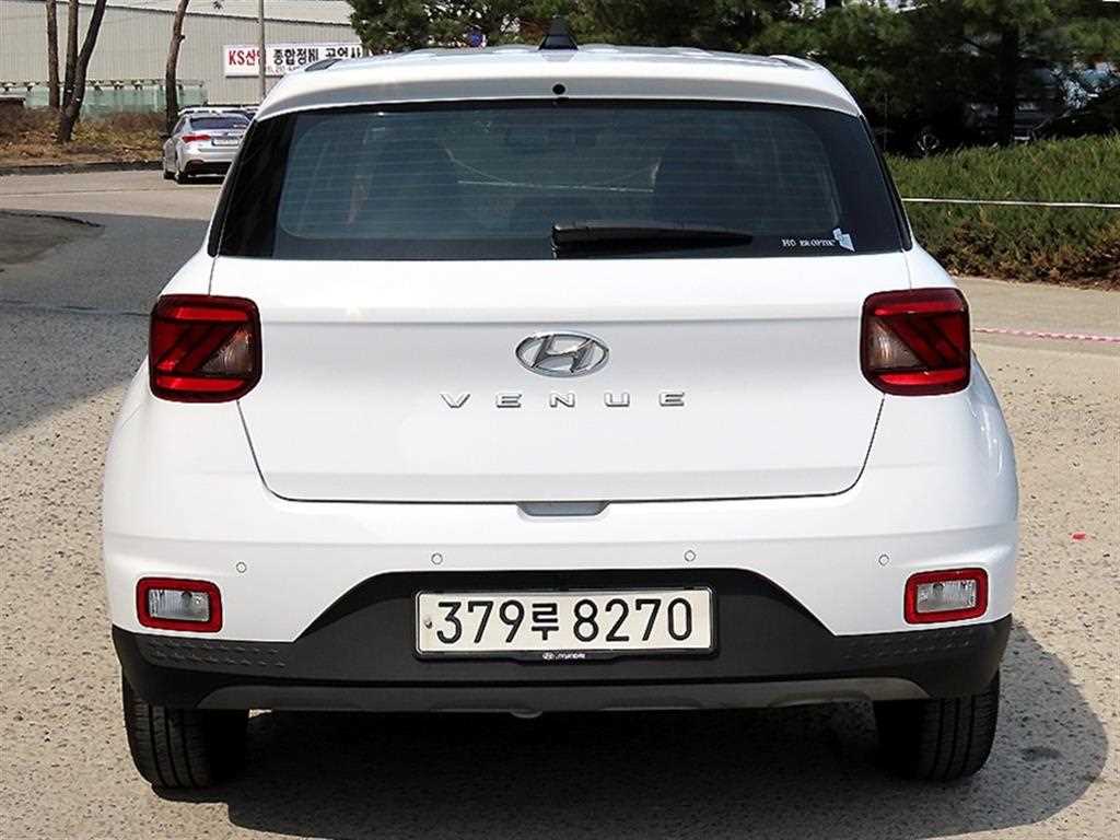 HYUNDAI Venue - Vista 4