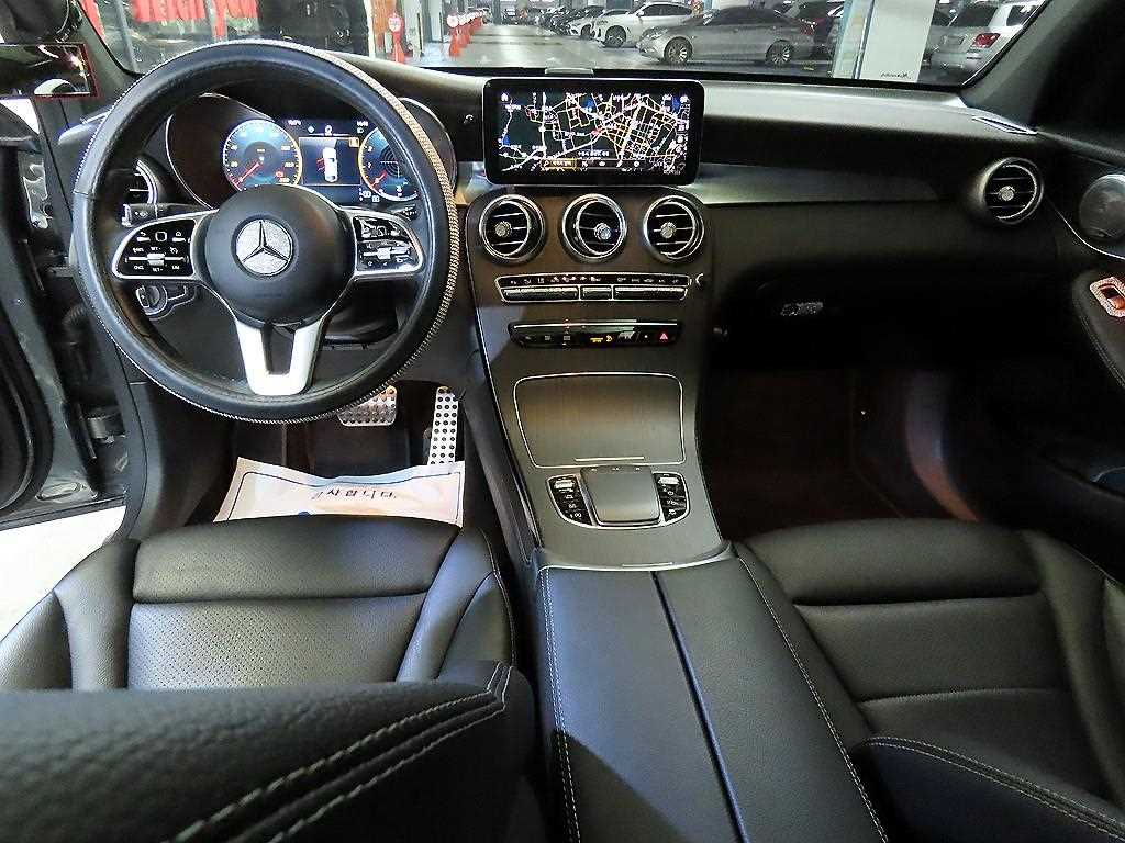 Mercedes Benz GLC Class - Vista 10