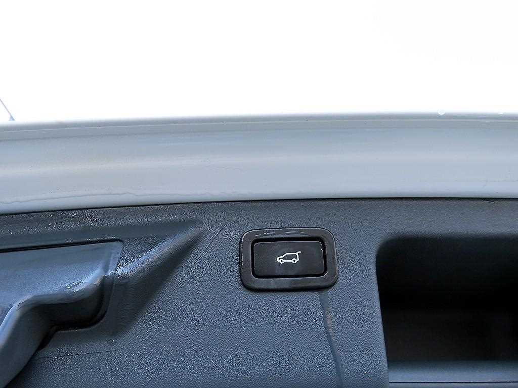 Land Rover Discovery Sports 2019 Blanco - Importación desde Corea - HF Imports Iquique - Foto 17