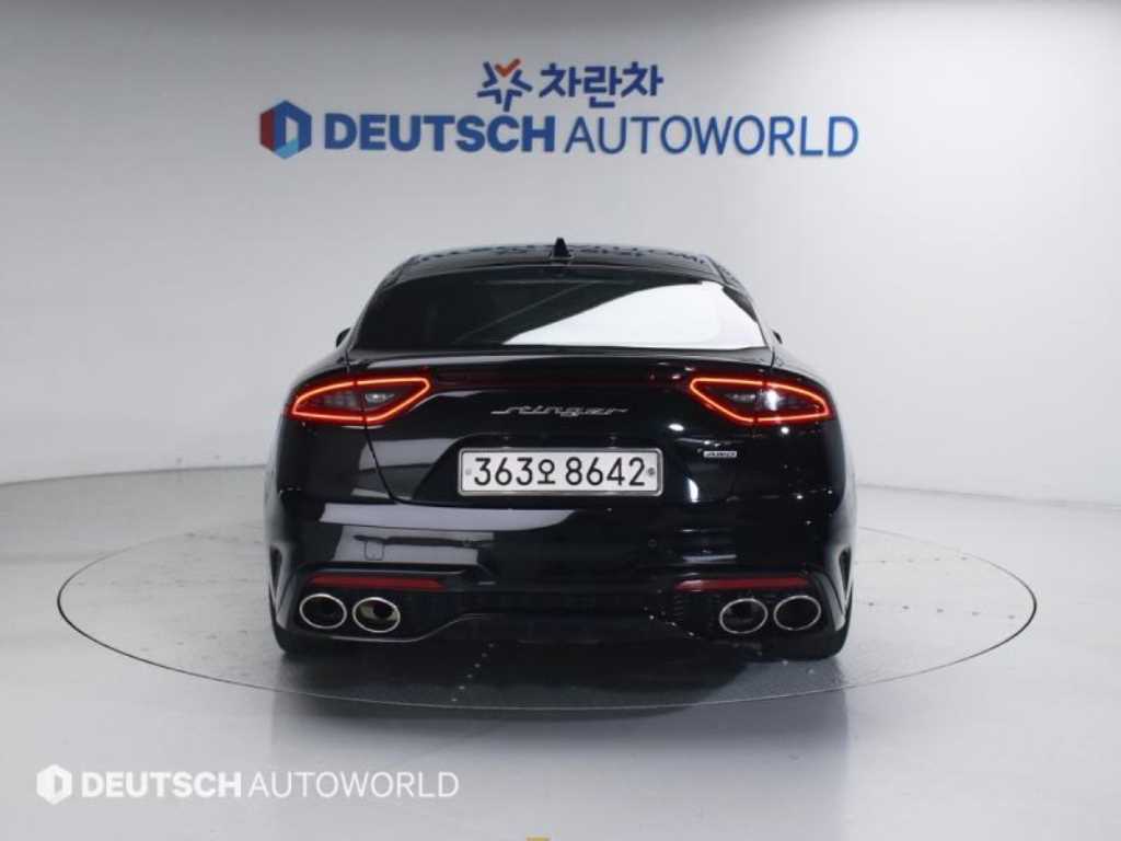 KIA Stinger - Vista 4