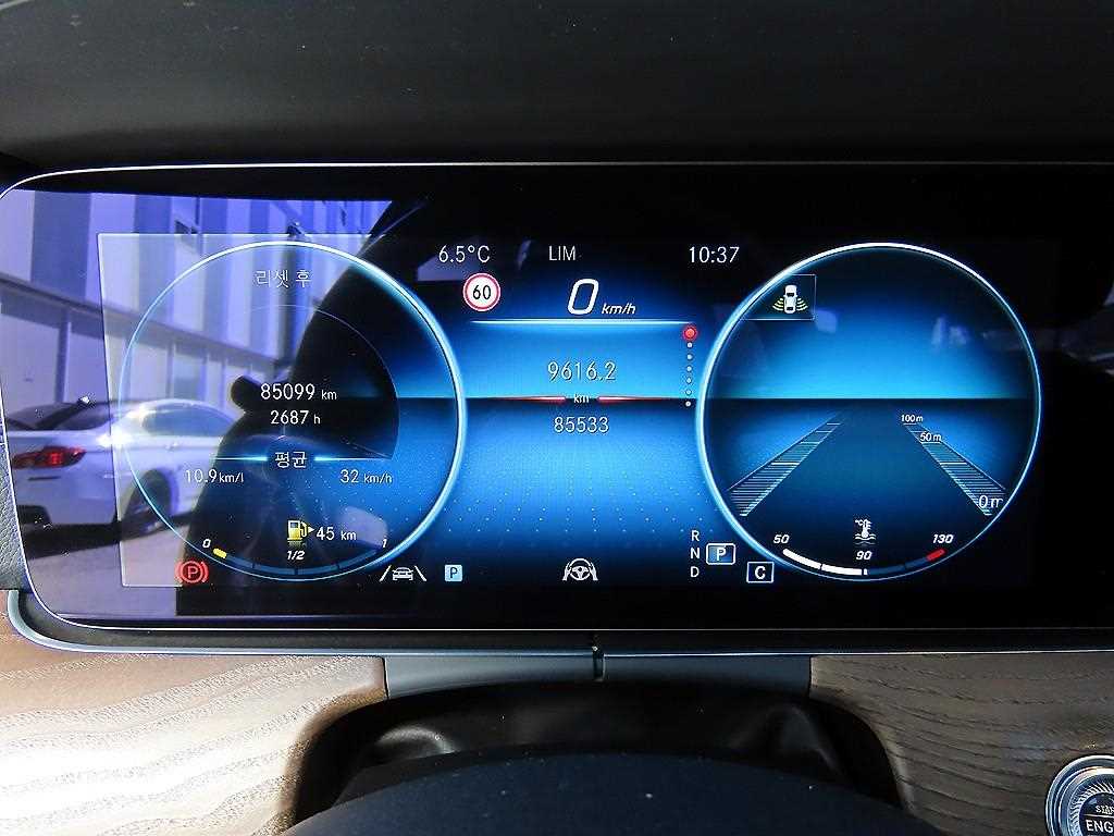 Mercedes Benz E class - Vista 9