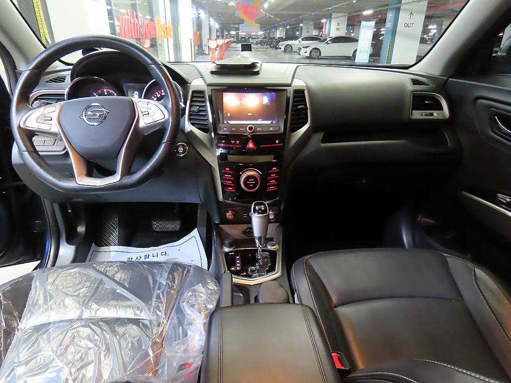 Ssangyong Tivoli - Vista 10