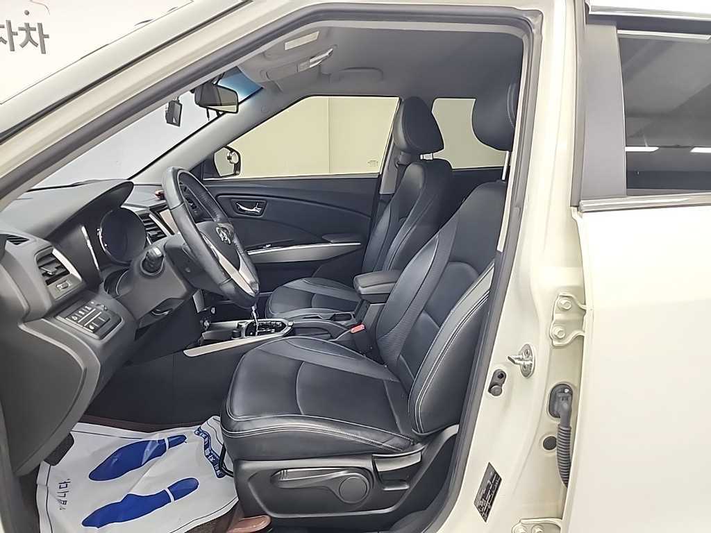 Ssangyong Tivoli - Vista 11