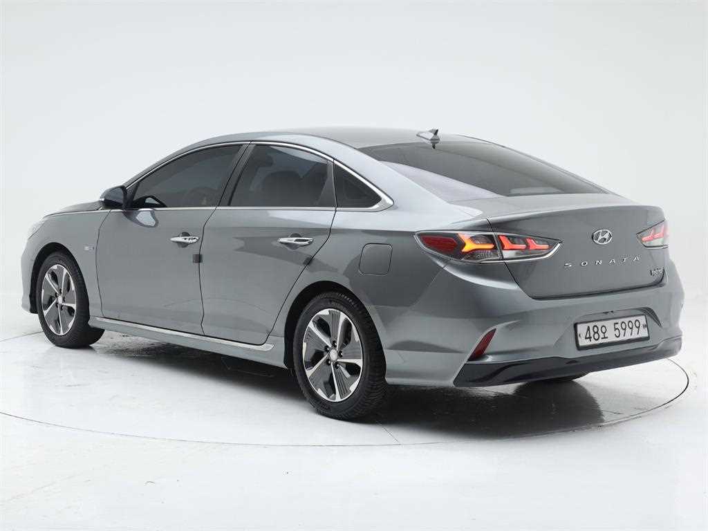 HYUNDAI Sonata - Vista 4