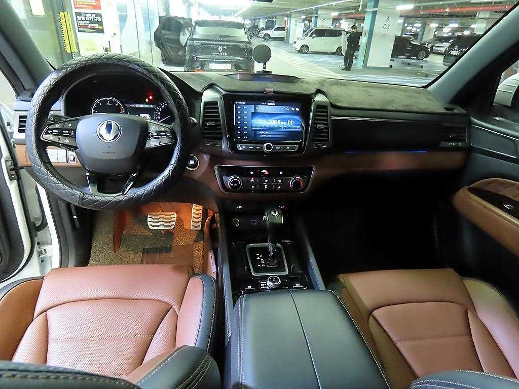 Ssangyong Rexton - Vista 10