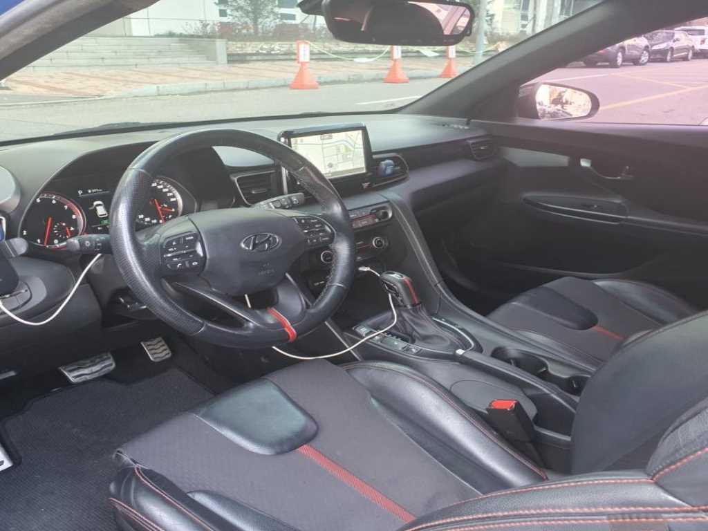 HYUNDAI Veloster - Vista 6