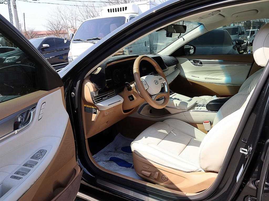 HYUNDAI Grandeur - Vista 5