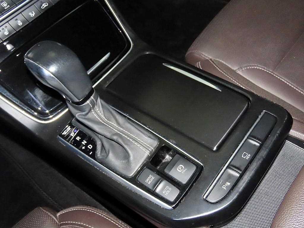 HYUNDAI Grandeur - Vista 12
