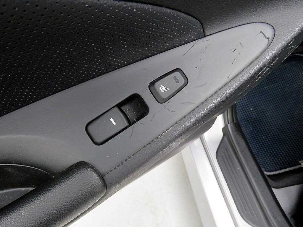 HYUNDAI Sonata - Vista 8