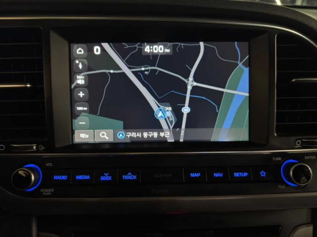 HYUNDAI Avante - Vista 8