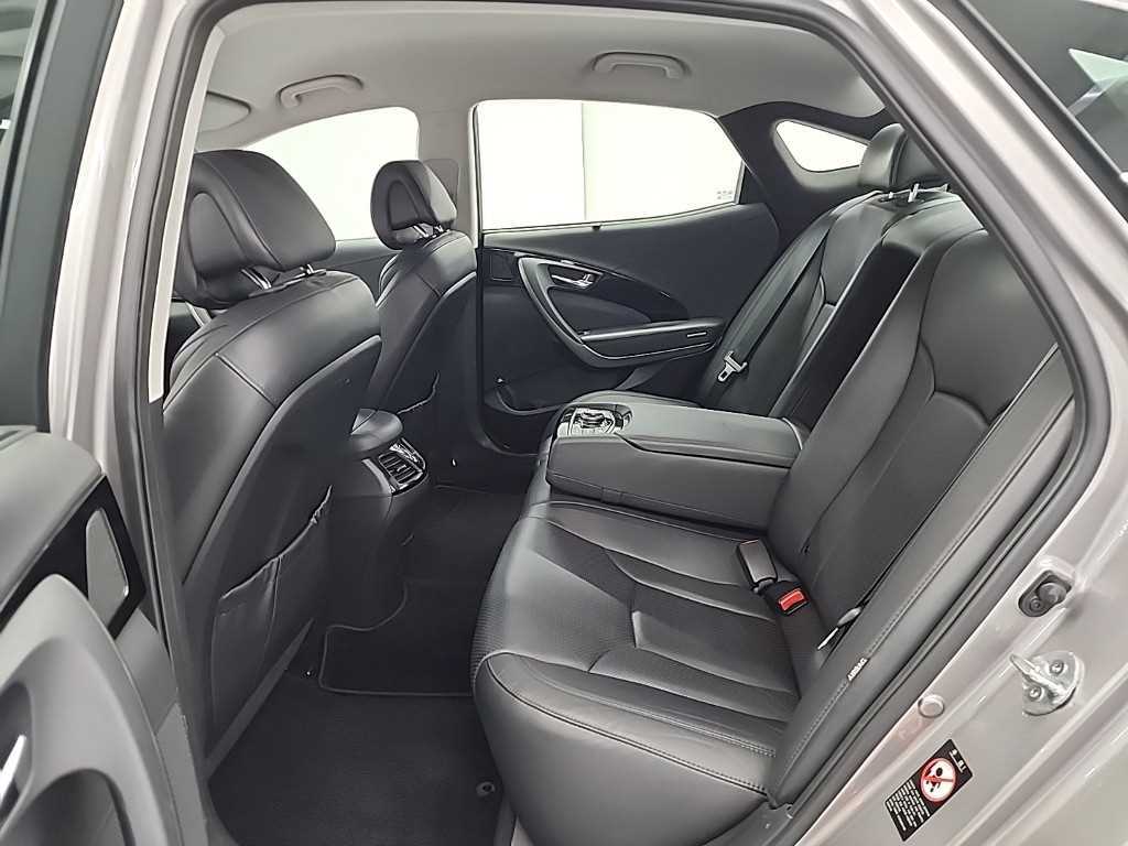 HYUNDAI Grandeur - Vista 12