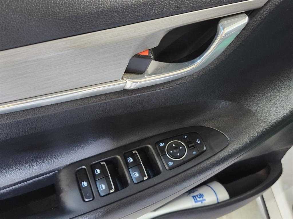 HYUNDAI Grandeur - Vista 12