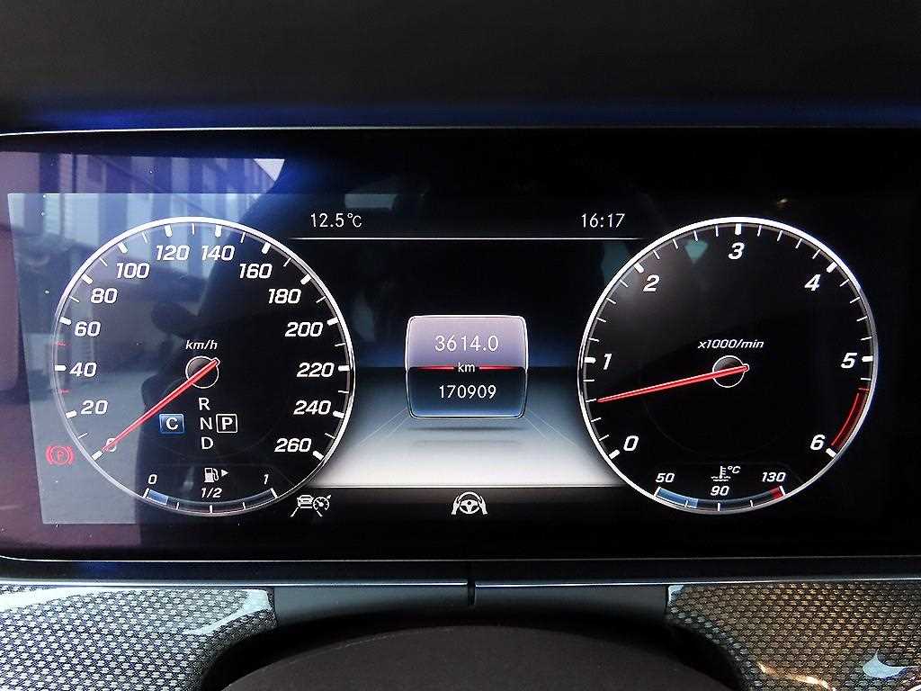 Mercedes Benz CLS Class - Vista 9