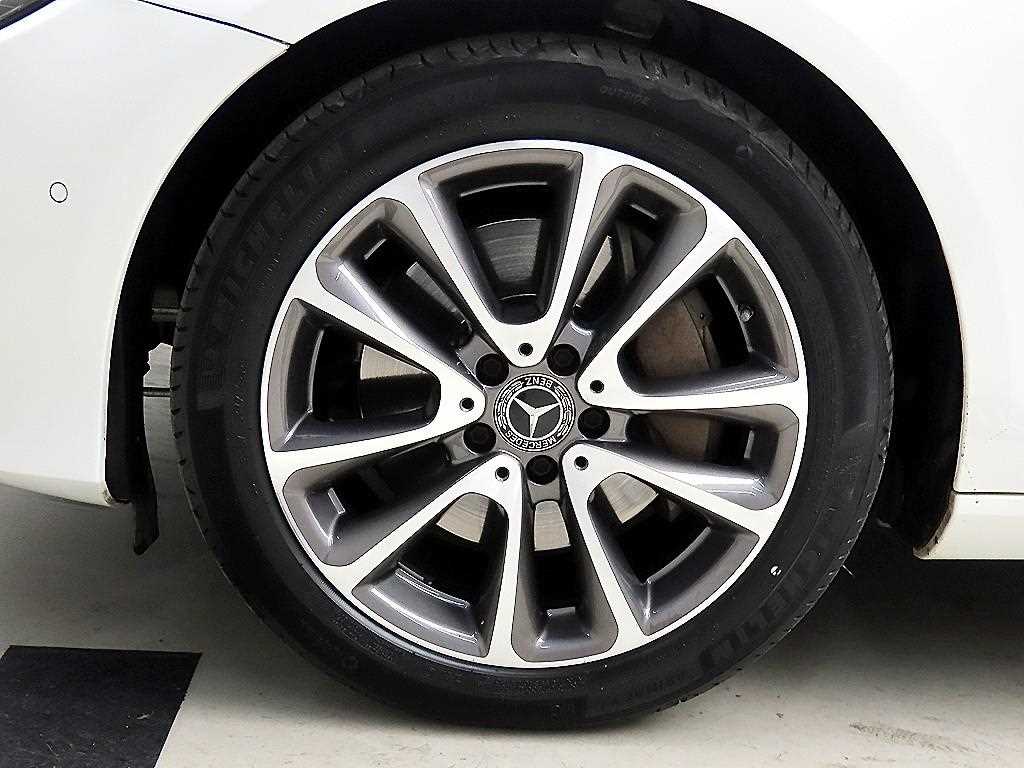 Mercedes Benz E class 2019 Blanco - Importación desde Corea - HF Imports Iquique - Foto 19