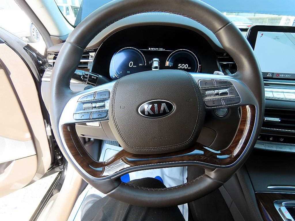 KIA K9 - Vista 8