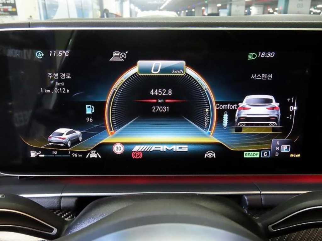 Mercedes Benz GLE Class - Vista 8