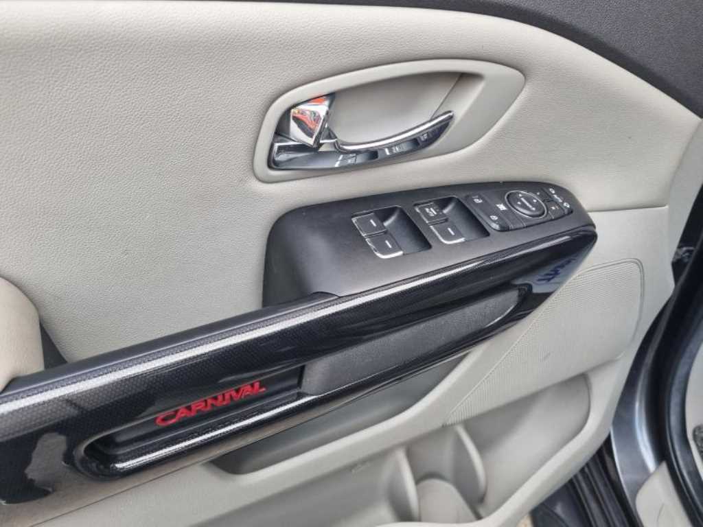 KIA Carnival 2016 Gris - Importación desde Corea - HF Imports Iquique - Foto 15