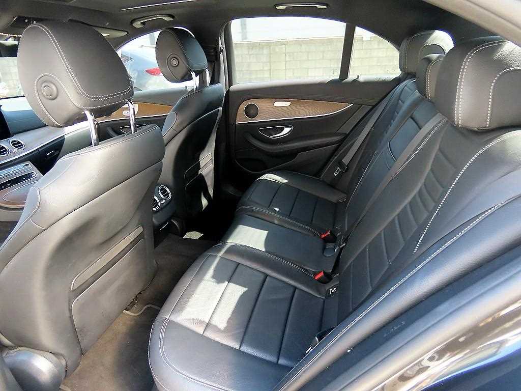 Mercedes Benz E class - Vista 6