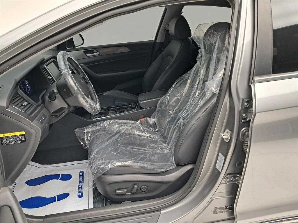 HYUNDAI Sonata - Vista 11