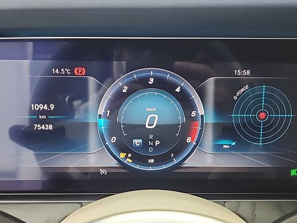 Mercedes Benz E class - Vista 7