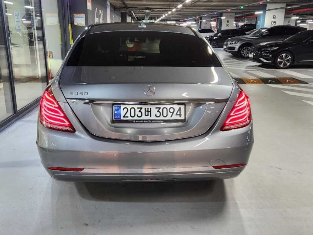 Mercedes Benz S Class - Vista 5