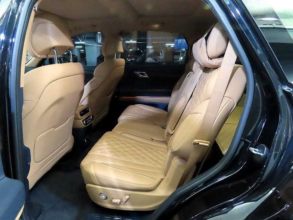 Genesis GV80 - Vista 7