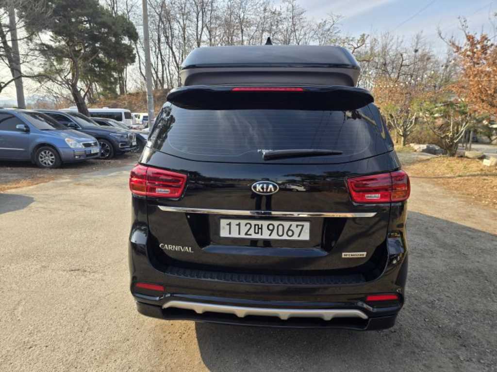 KIA Carnival - Vista 5