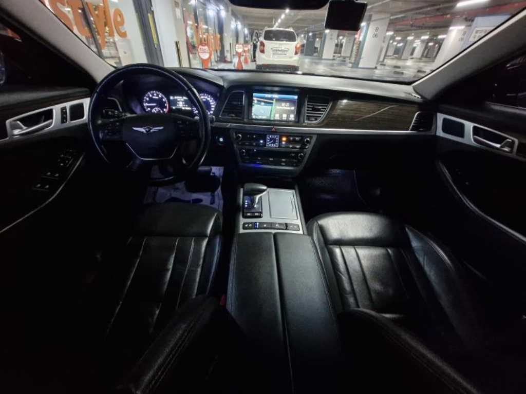 Genesis G80 - Vista 6