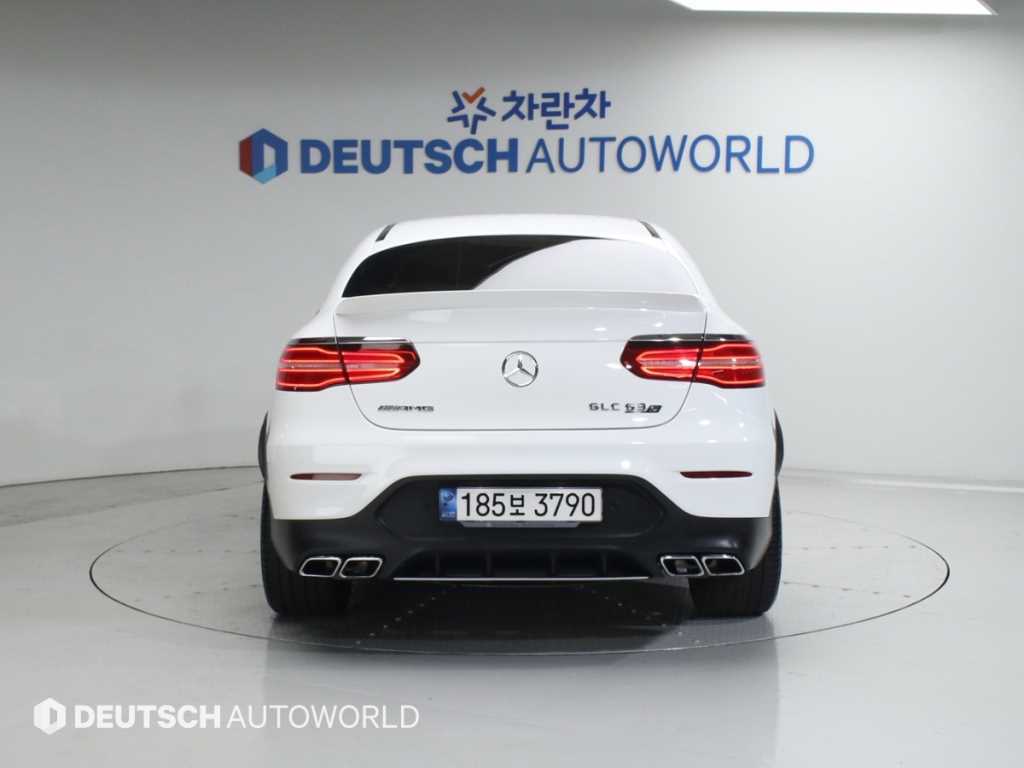 Mercedes Benz GLC Class - Vista 4