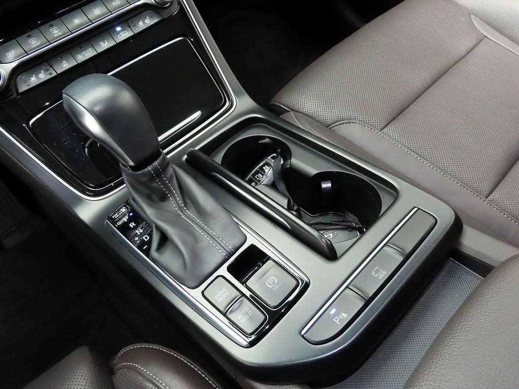 HYUNDAI Grandeur - Vista 10