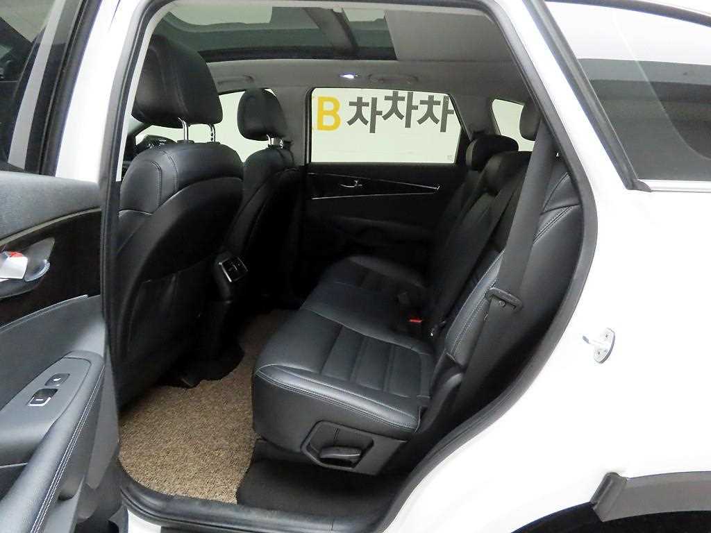 KIA Sorento - Vista 12