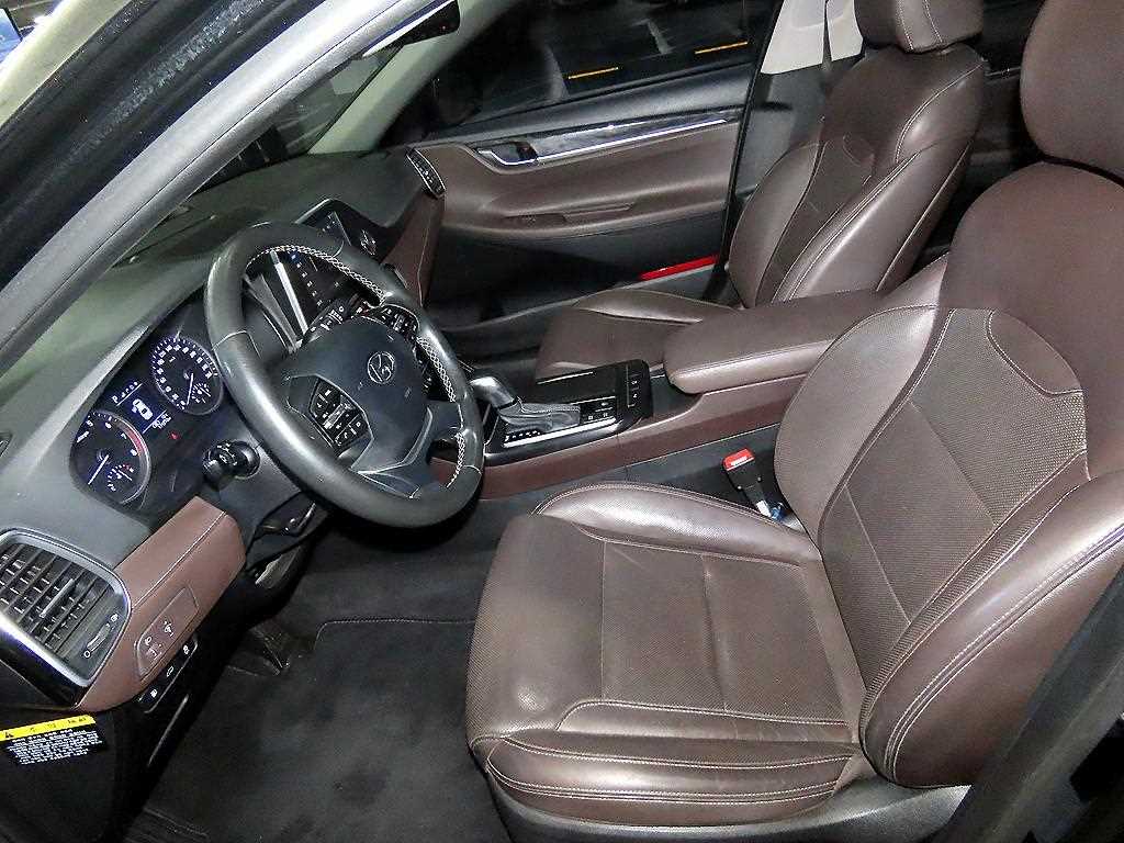 HYUNDAI Grandeur - Vista 6