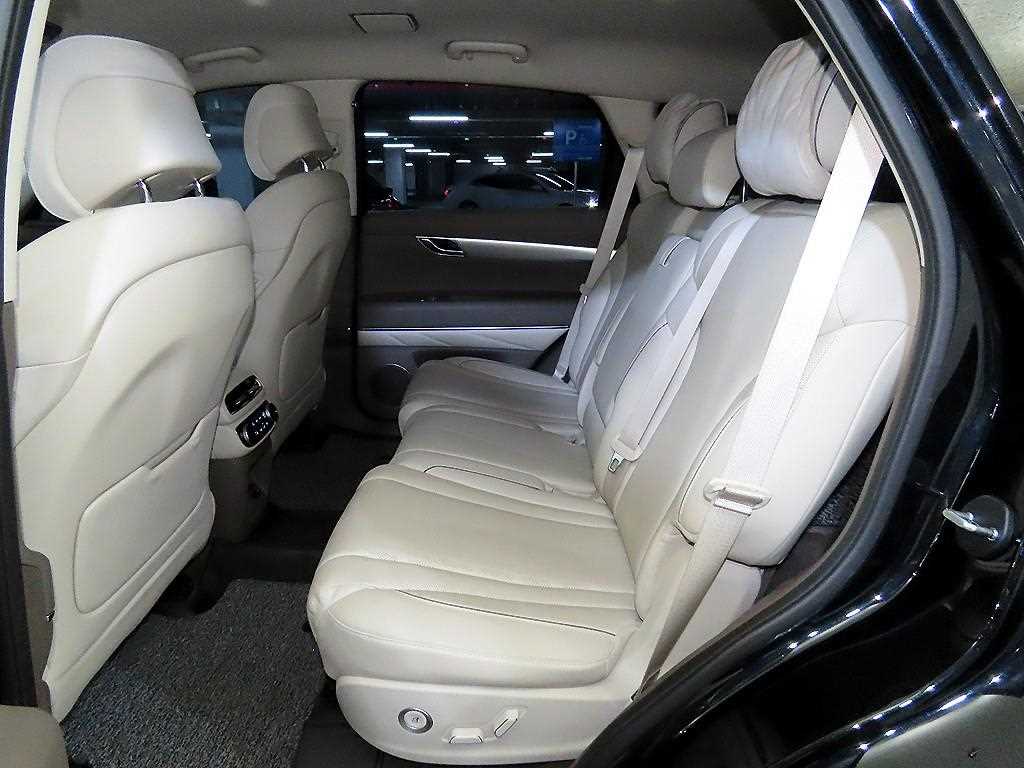 Genesis GV80 - Vista 7