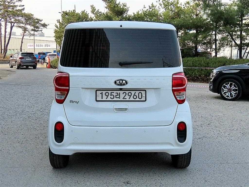 KIA Ray - Vista 4
