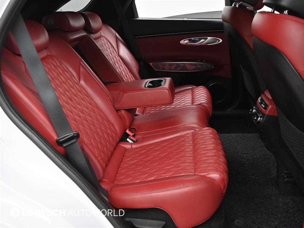 Genesis GV70 - Vista 12