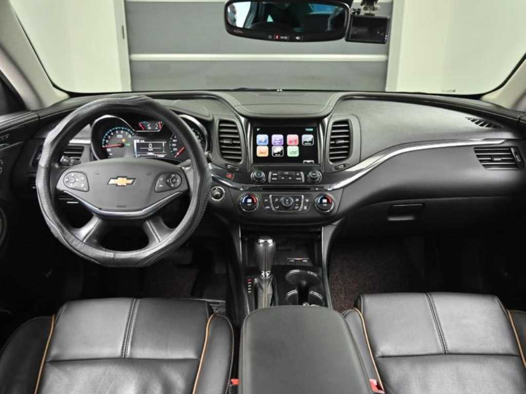 Chevrolet Impala - Vista 7