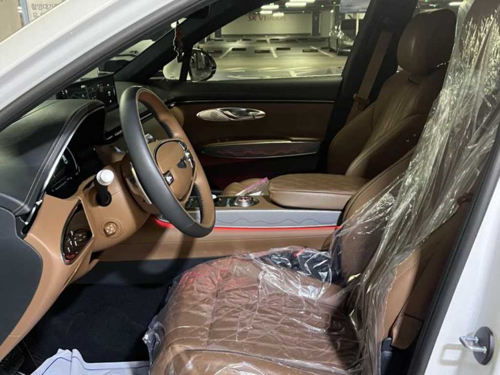 Genesis GV70 - Vista 6