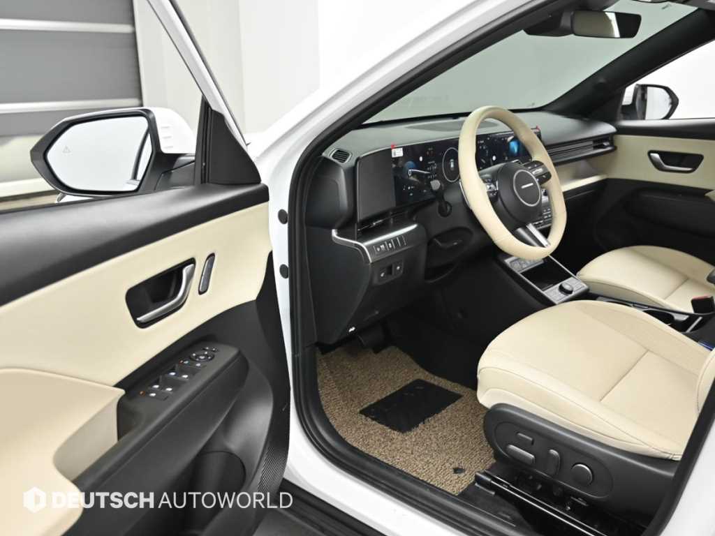 HYUNDAI Kona - Vista 11