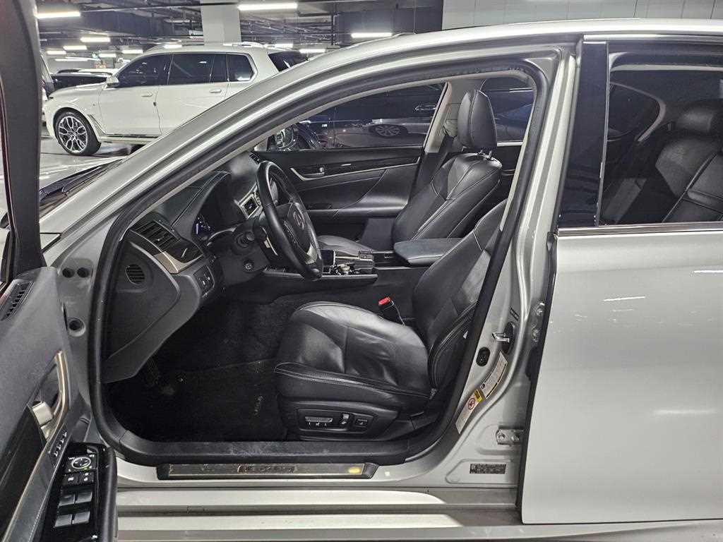 Lexus GS - Vista 11