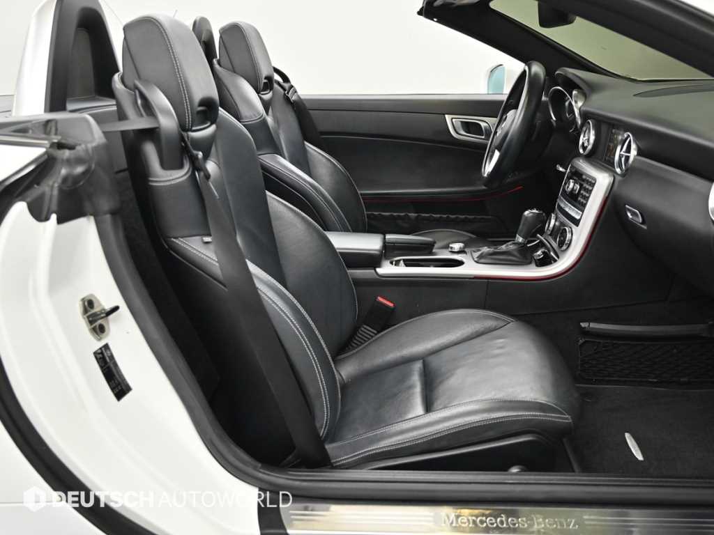 Mercedes Benz SLK Class - Vista 10