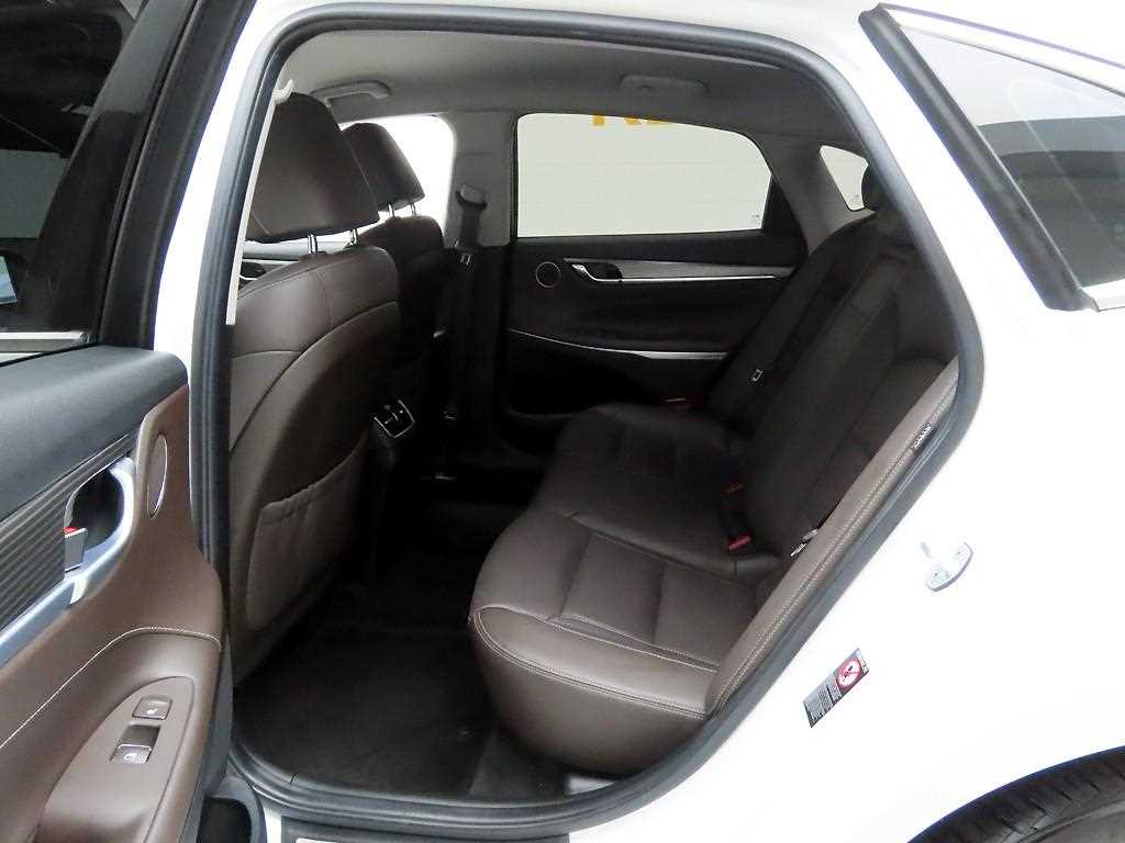 HYUNDAI Grandeur - Vista 12