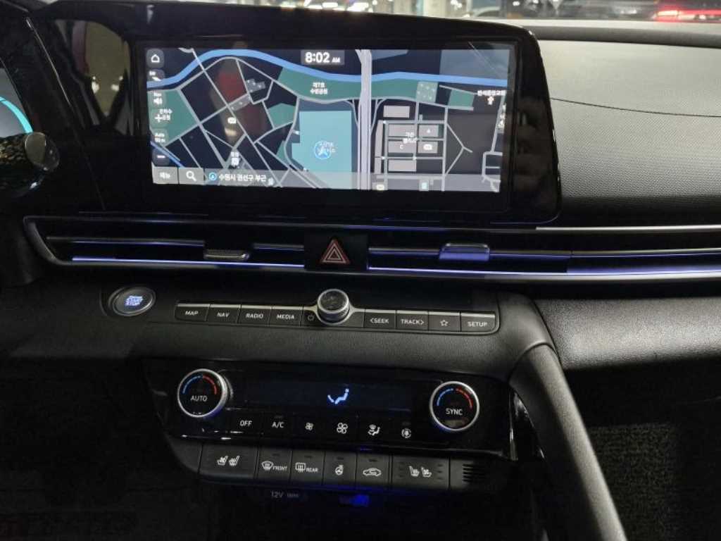 HYUNDAI Avante - Vista 10