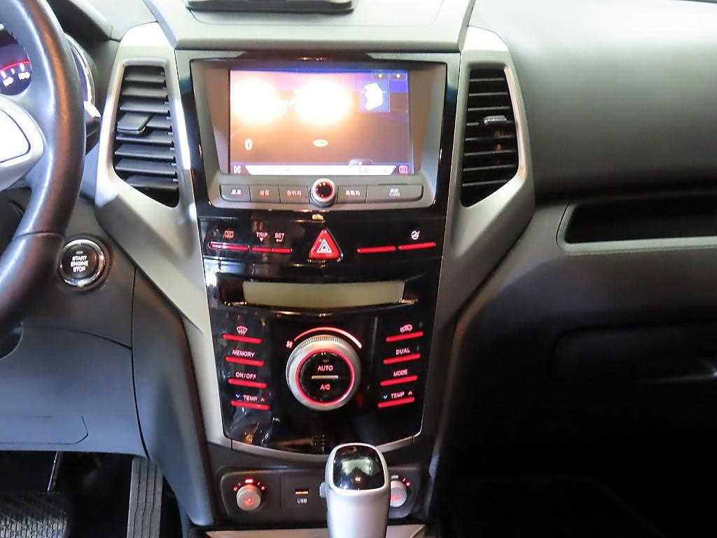 Ssangyong Tivoli - Vista 11