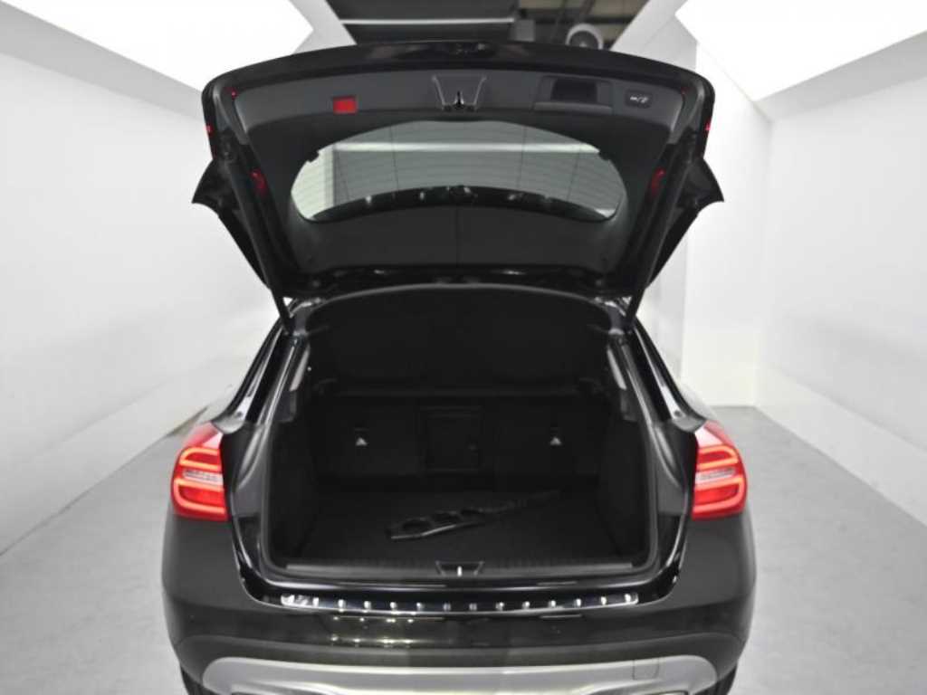 Mercedes Benz GLA Class 2016 Negro - Importación desde Corea - HF Imports Iquique - Foto 19