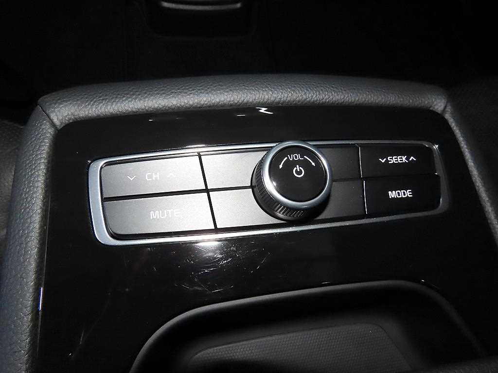 KIA K7 2017 Negro - Importación desde Corea - HF Imports Iquique - Foto 14