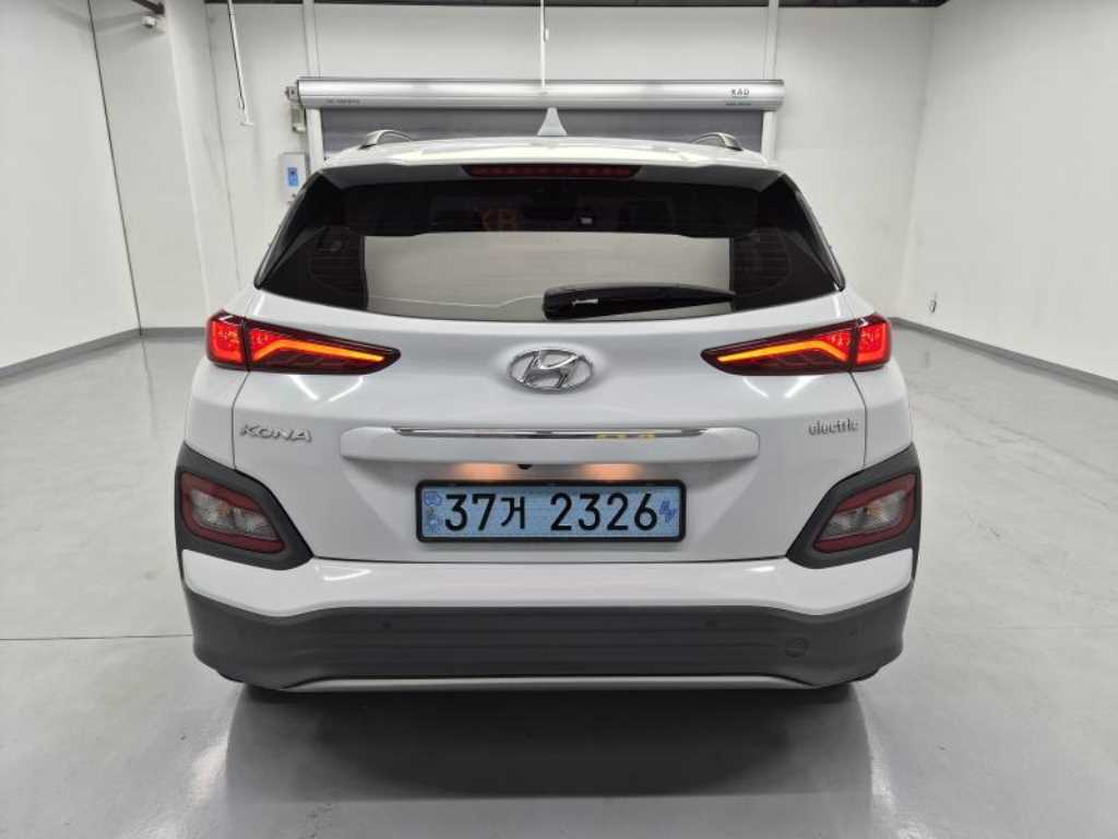 HYUNDAI Kona - Vista 6