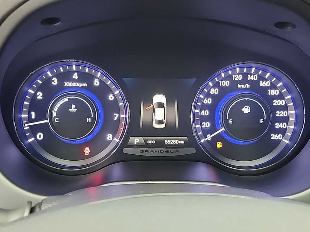 HYUNDAI Grandeur - Vista 6